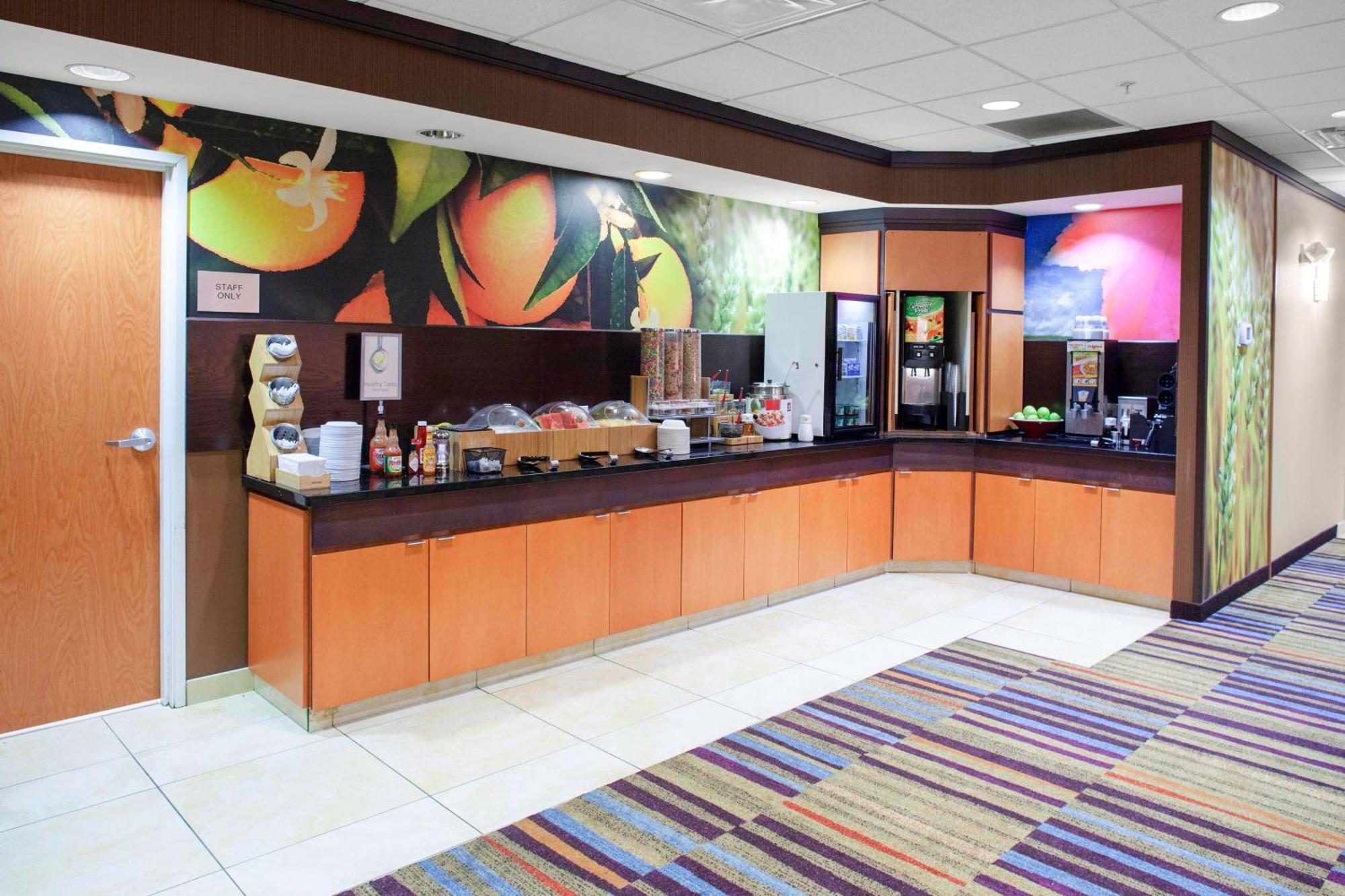 Fairfield Inn And Suites By Marriott Сиймор Екстериор снимка