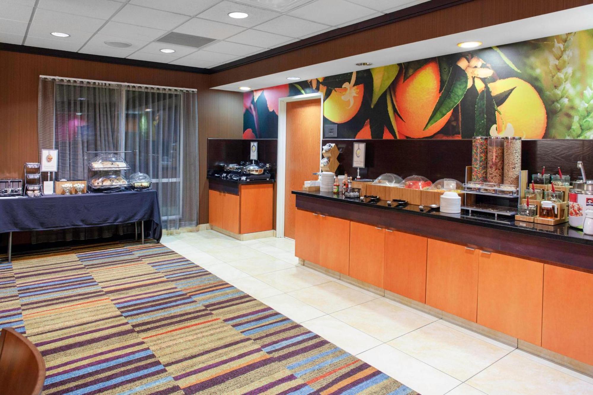 Fairfield Inn And Suites By Marriott Сиймор Екстериор снимка