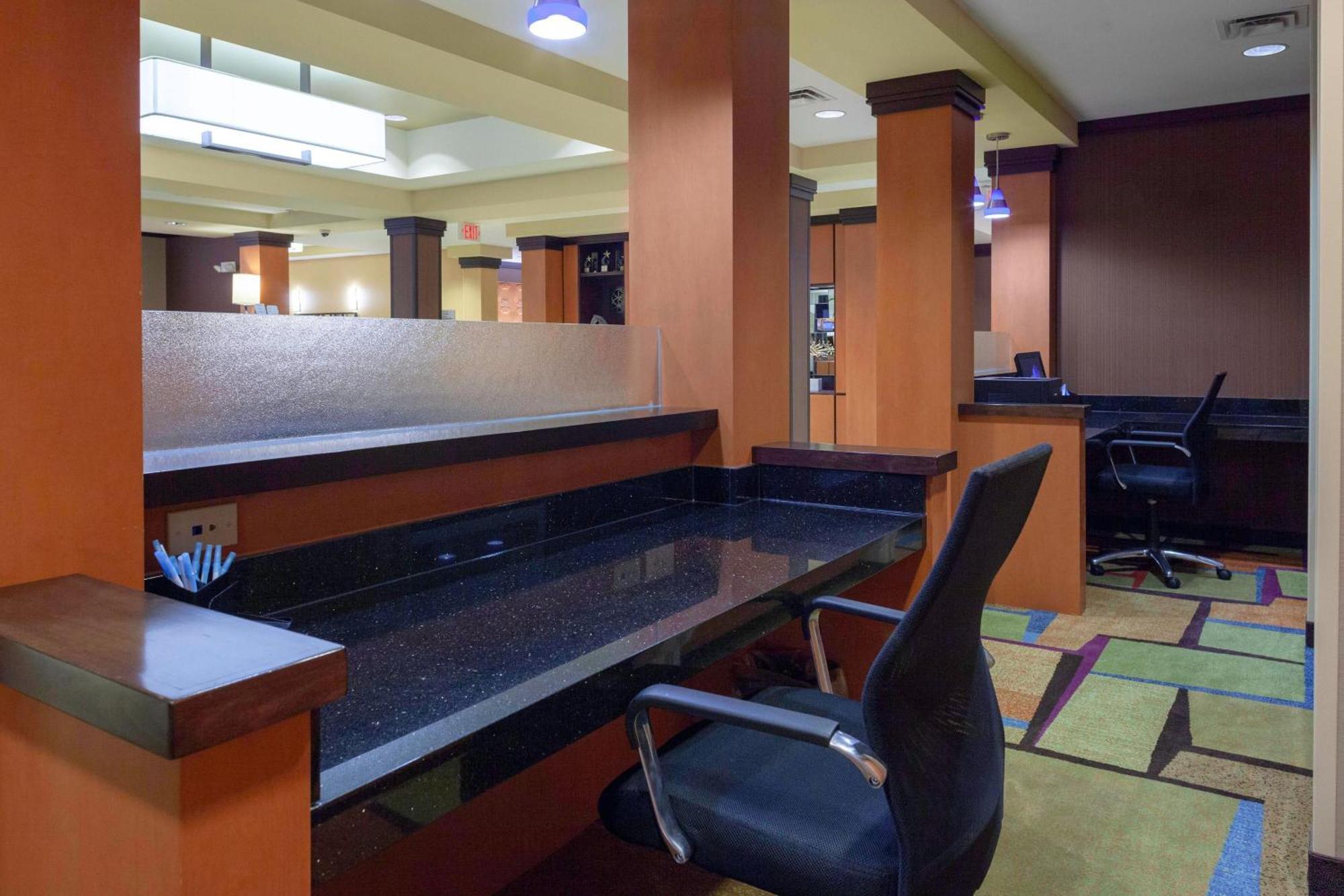 Fairfield Inn And Suites By Marriott Сиймор Екстериор снимка