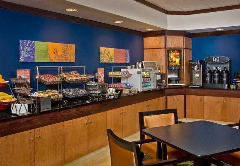 Fairfield Inn And Suites By Marriott Сиймор Екстериор снимка