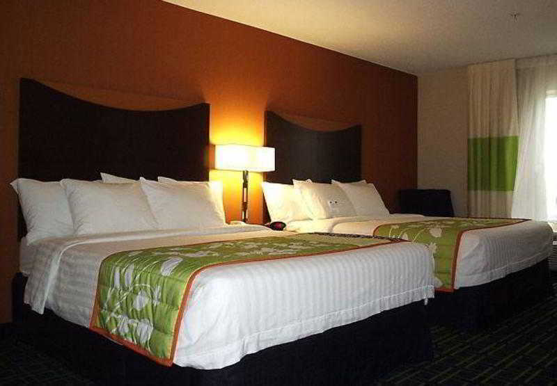 Fairfield Inn And Suites By Marriott Сиймор Екстериор снимка
